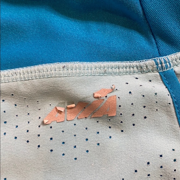 Shorts - Picture 5 of 7